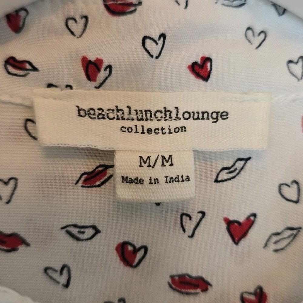 BEACHLUNCHLOUNGE Alanna Love Bites Button Up Shirt White Hearts Lip Women Medium - Picture 8 of 13